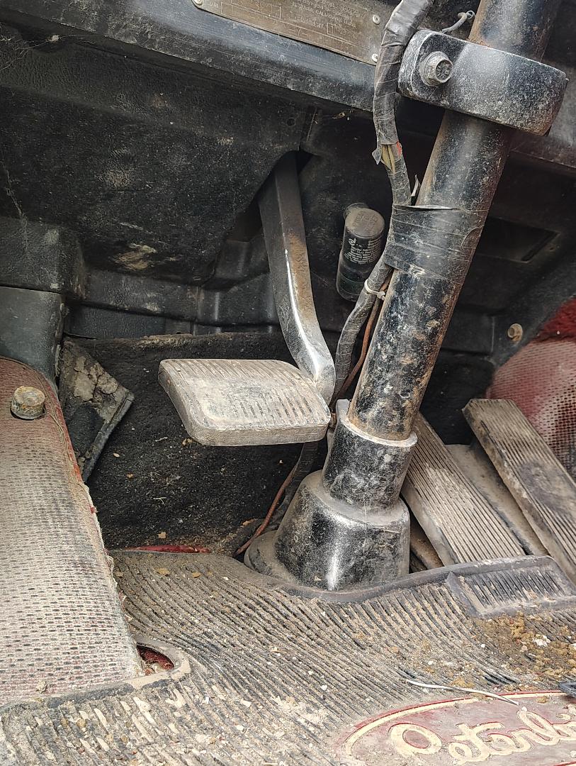 1981 PETERBILT Cabover - Image 36